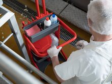 Vikan HyGo 78CM Rood – Mobiel Reinigingsstation (Werkwagen)